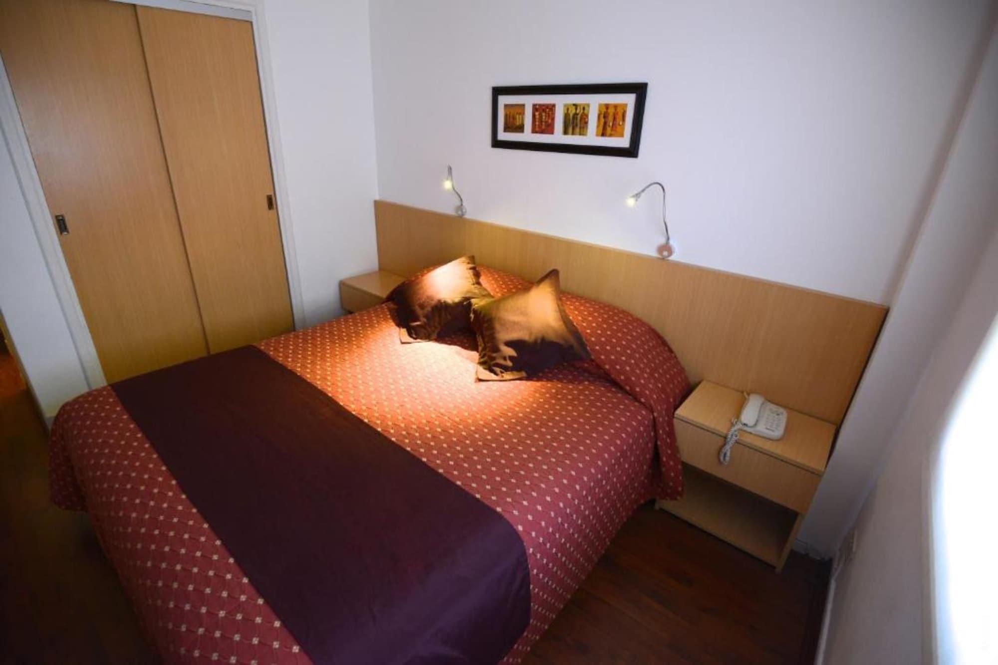Ajax Hotel