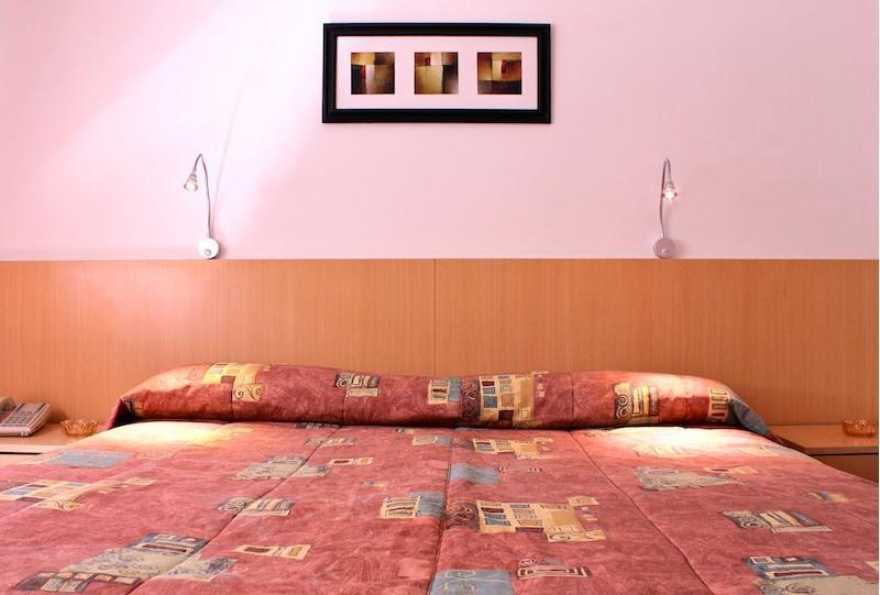 Ajax Hotel 3*