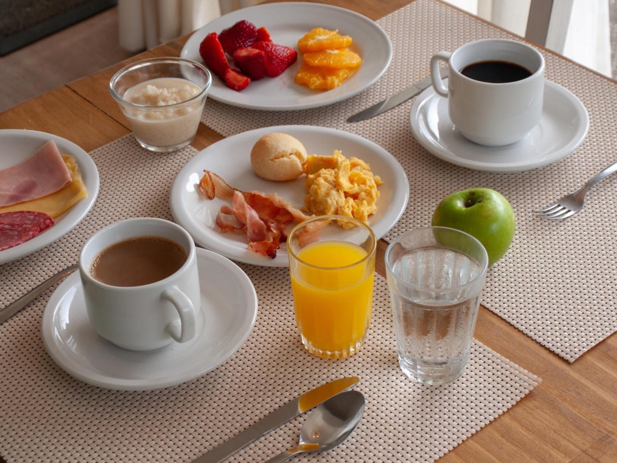 Ajax Hotel 3*