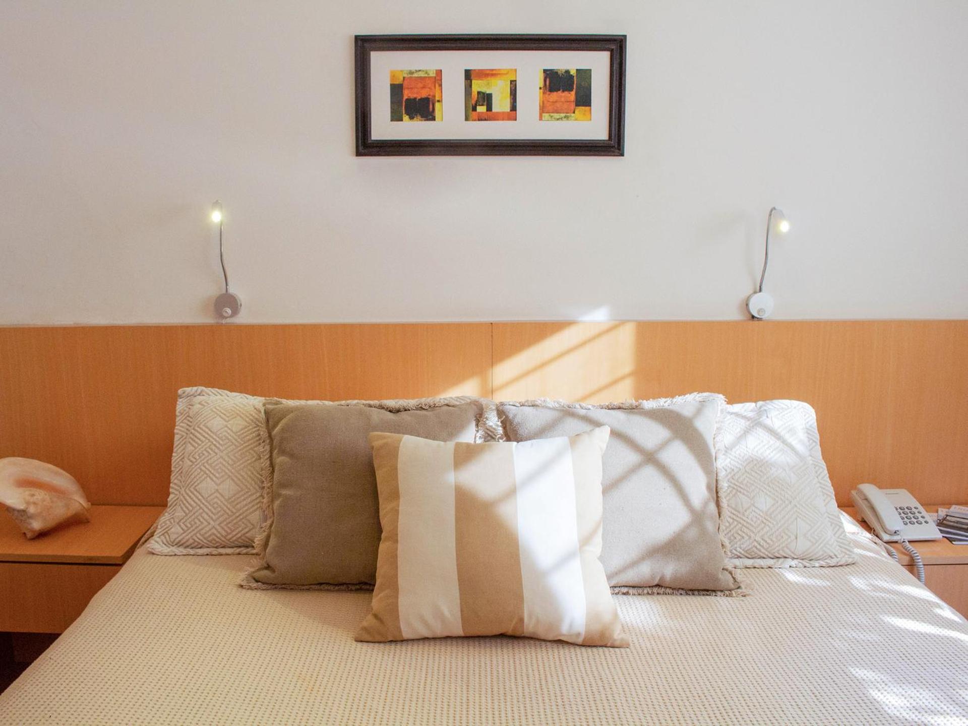 Ajax Hotel 3*